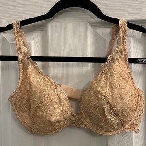 Victoria’s Secret Plunge Bra, Size 34D, Color-Natural, Lightly Lined